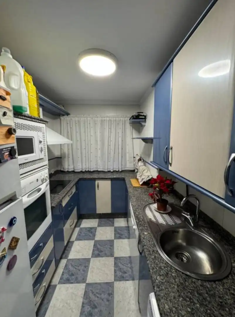 Kitchen of Flat for rent in Sevilla  with Air Conditioner, Heating and Furnished