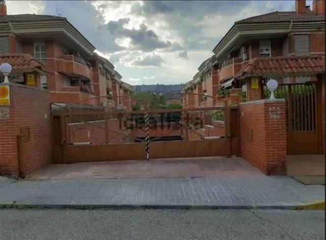 Garaje en Alquiler en Calle Santiago Amón, 6 en Auditorio