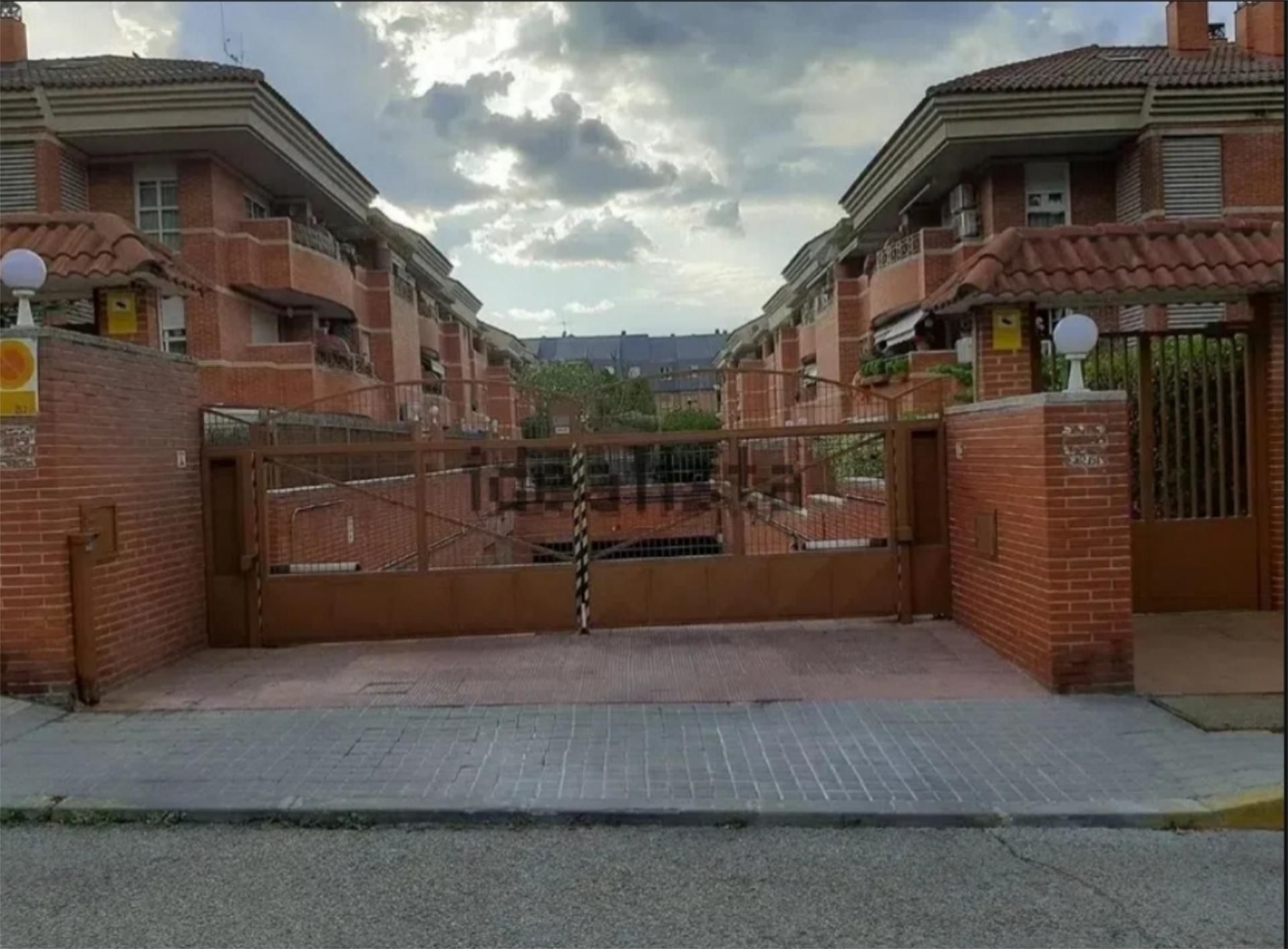 Vista exterior de Garatge de lloguer en Las Rozas de Madrid