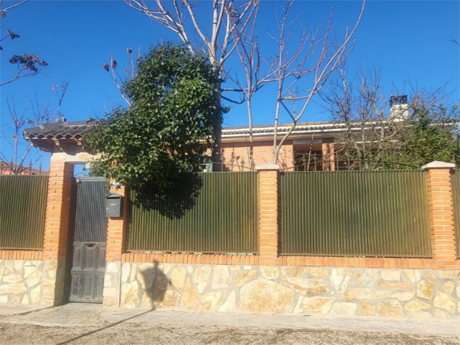 Vista exterior de Casa o xalet en venda en Escalona amb Aire condicionat