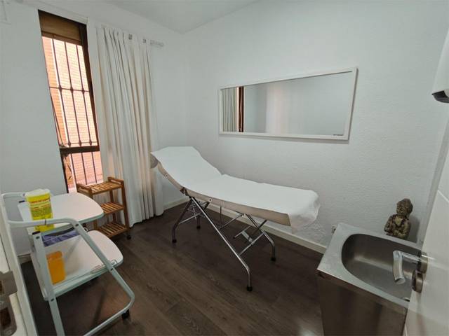 Local comercial en Alquiler en Calle Milano Plomizo, 45 en Urbadiez - Entrepuentes