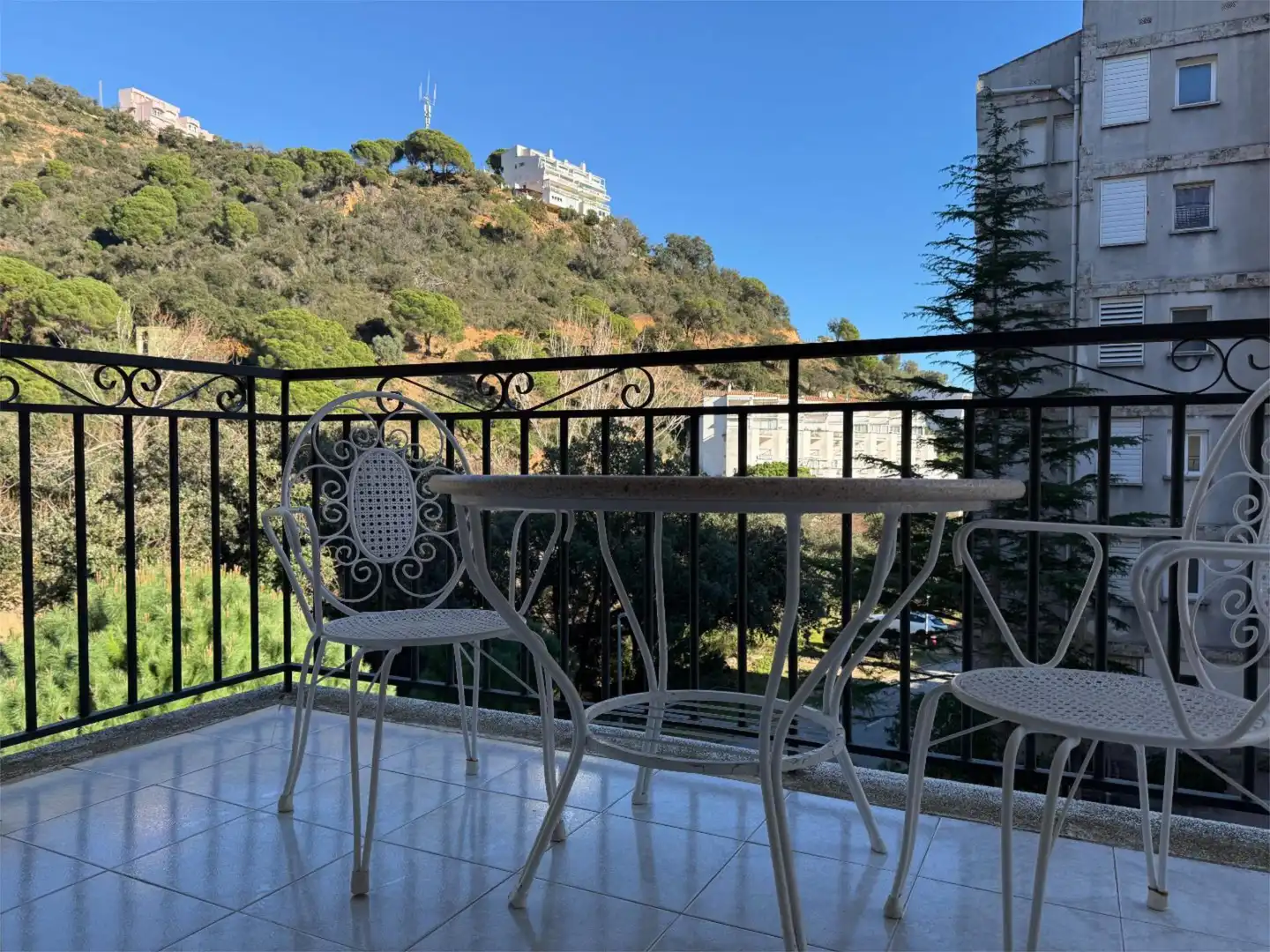 Wohnung zum Verkauf in Urbanització Cala Salions, 132, La Pola i Giverola- Salionç Terrasse von Wohnung zum Verkauf in Tossa de Mar mit Klimaanlage, Schwimmbad und Möbliert