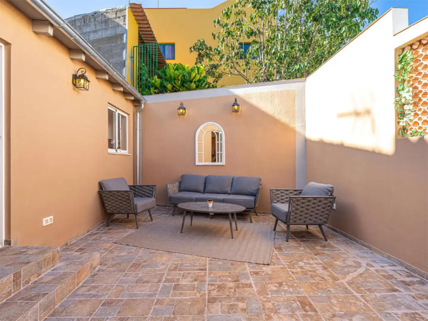 Detached homes for sale in Icod de los Vinos pueblo Terrace of Detached homes for sale in Icod de los Vinos with Air Conditioner, Heating and Terrace