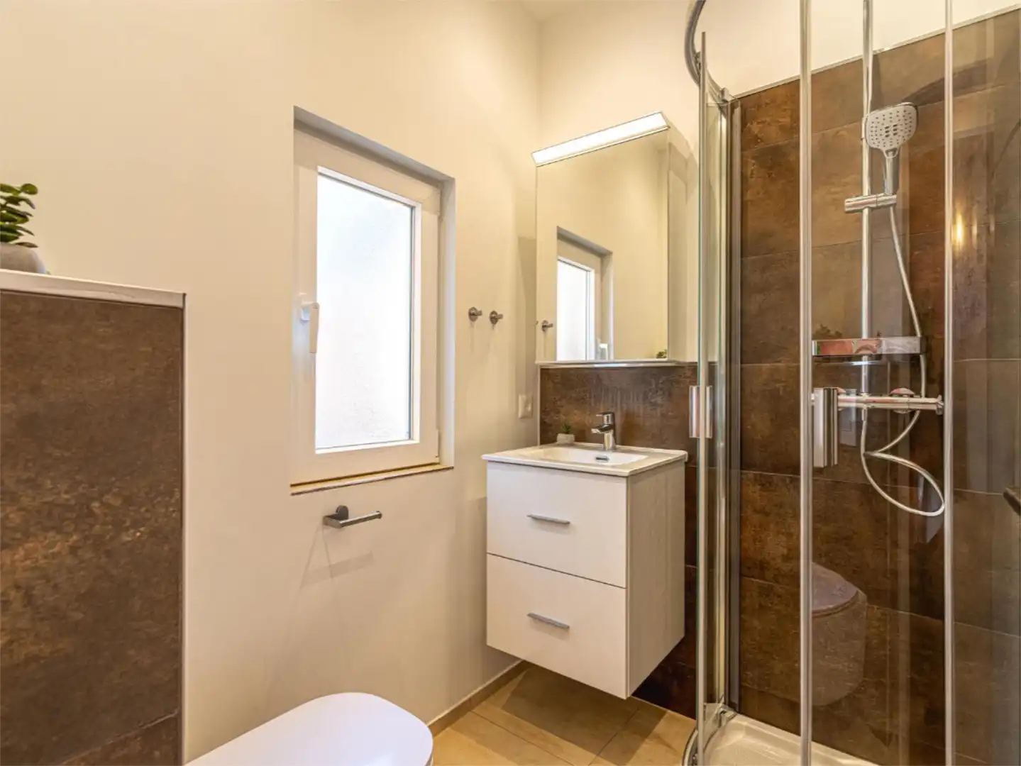 Detached homes for sale in Icod de los Vinos pueblo Bathroom of Detached homes for sale in Icod de los Vinos with Air Conditioner, Heating and Terrace