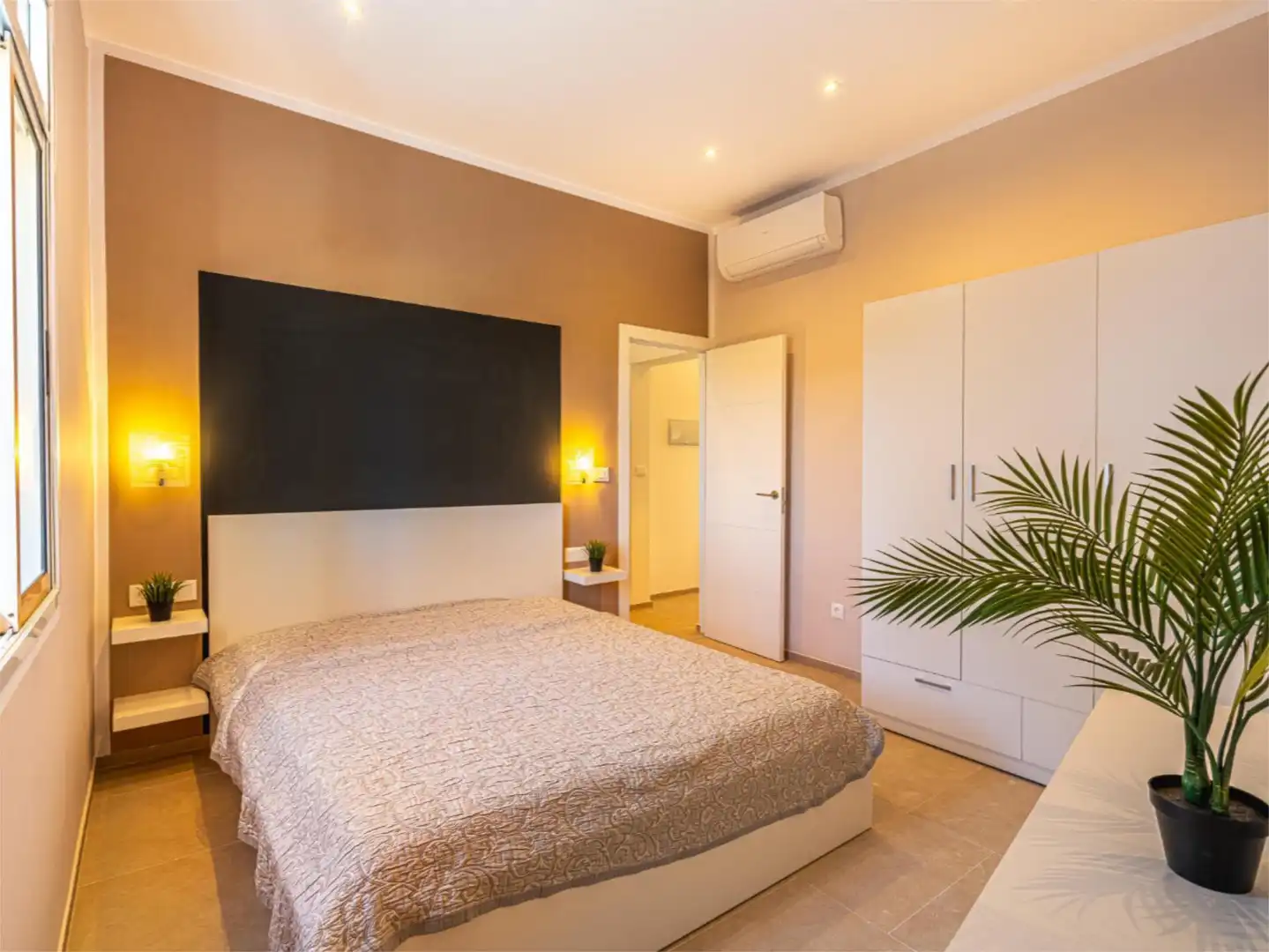 Detached homes for sale in Icod de los Vinos pueblo Bedroom of Detached homes for sale in Icod de los Vinos with Air Conditioner, Heating and Terrace