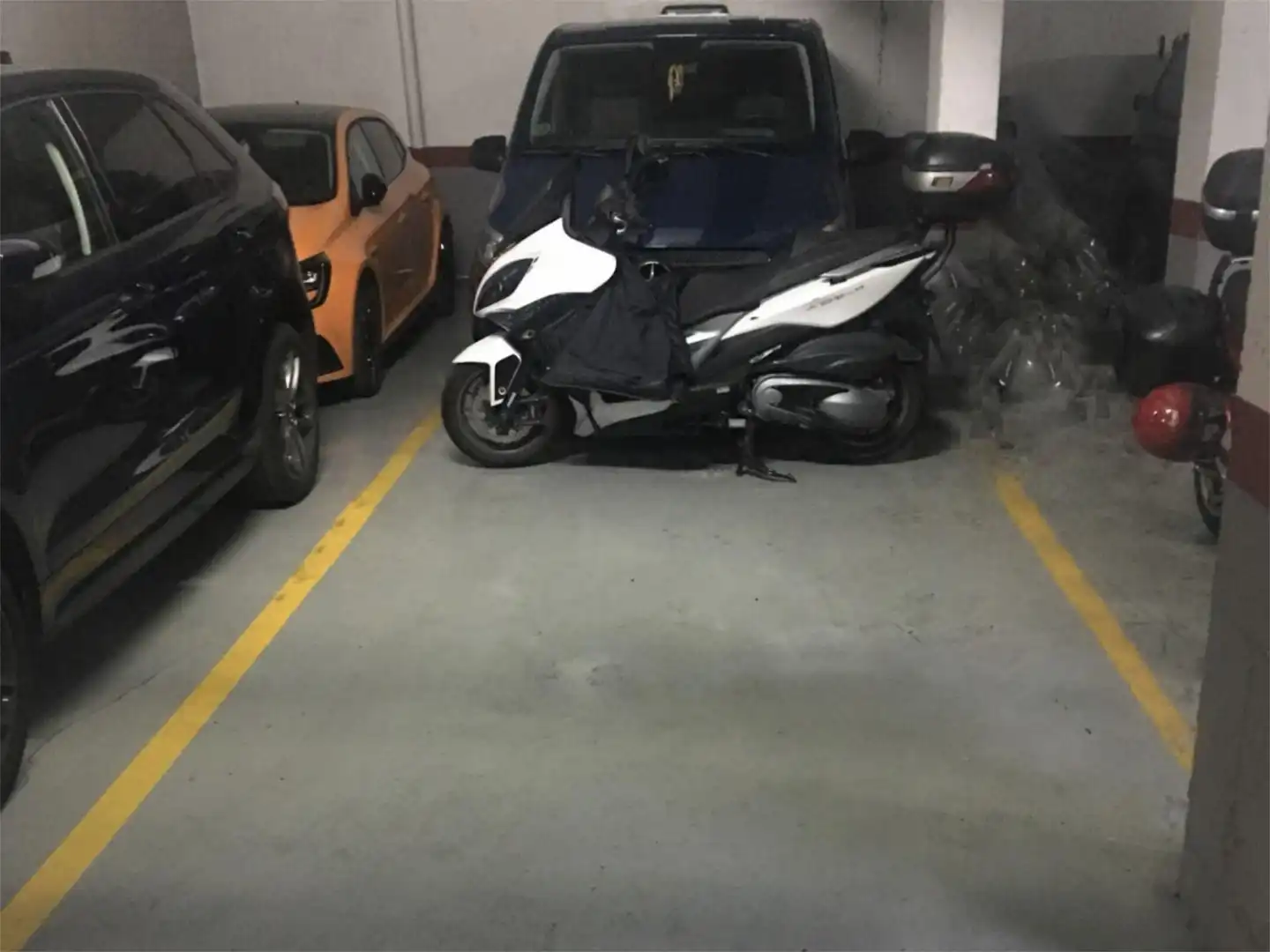 Garaje de alquiler en Avenida de Madrid, 25, Ensanche Parking de Garaje de alquiler en Alcobendas
