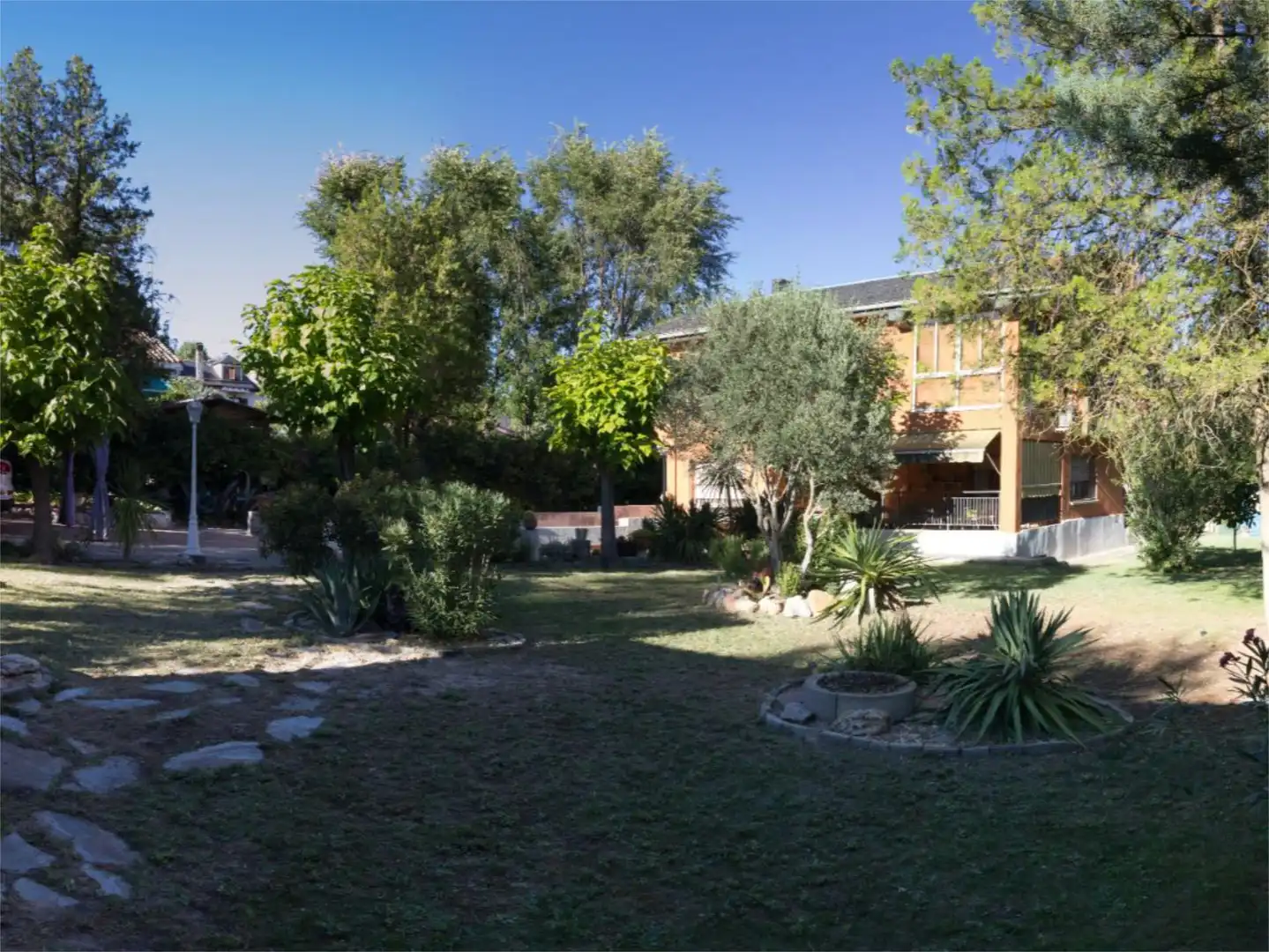 Casa o xalet en venda a Urbanización el Otero, 57, Tudela de Duero Jardí de Casa o xalet en venda en Tudela de Duero amb Aire condicionat, Terrassa i Balcó
