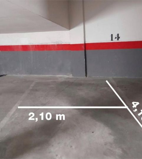 Foto 2 de Garaje en venta en Calle de Los Montes Pirineos, 16, Palomeras Bajas, Madrid Capital