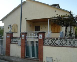 Exterior view of House or chalet for sale in Massanes  with Swimming Pool and Balcony