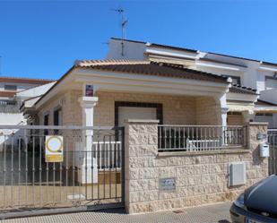 Vista exterior de Casa adosada en venda en San Javier amb Aire condicionat