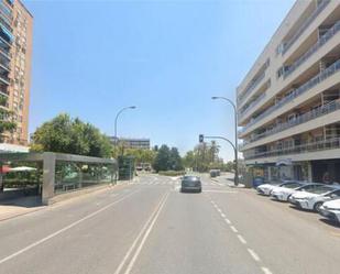 Vista exterior de Pis de lloguer en  Sevilla Capital amb Jardí privat i Moblat