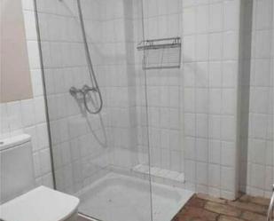 Bathroom of Flat to rent in Écija  with Swimming Pool