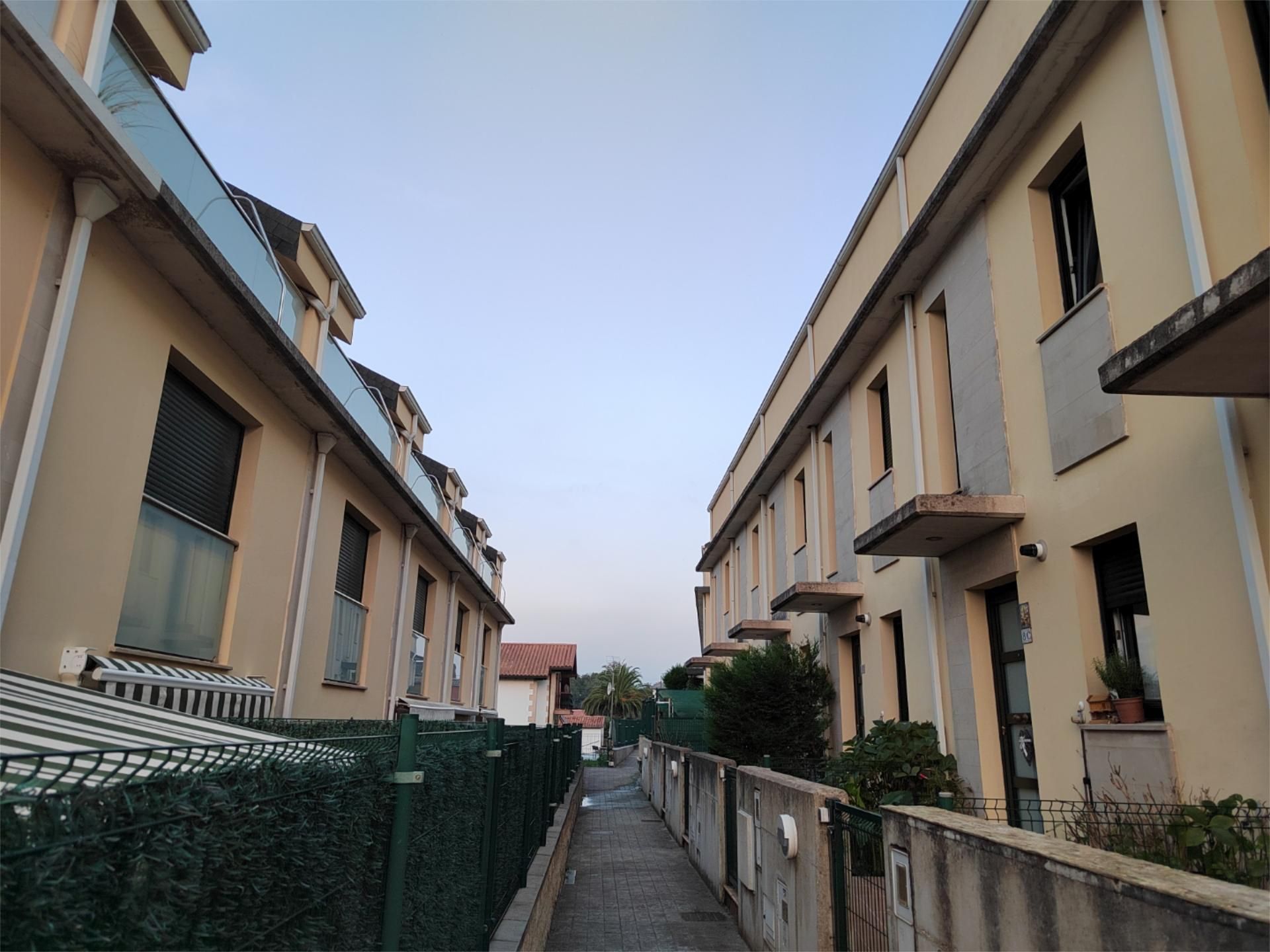 Exterior view of Single-family semi-detached for sale in Cartes  with Air Conditioner, Heating and Terrace