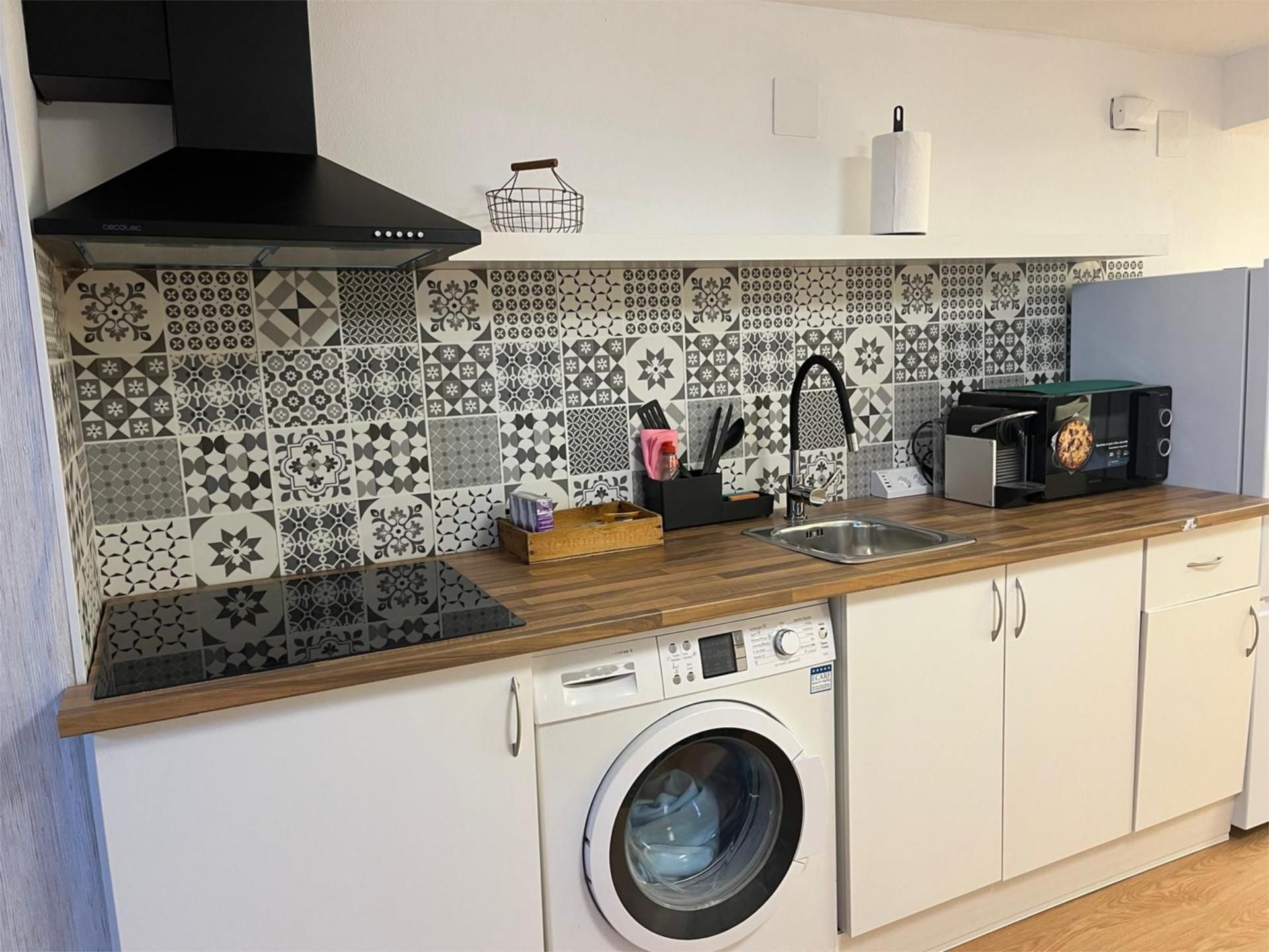 Kitchen of Study for sale in Salamanca Capital  with Heating, Parquet flooring and Furnished