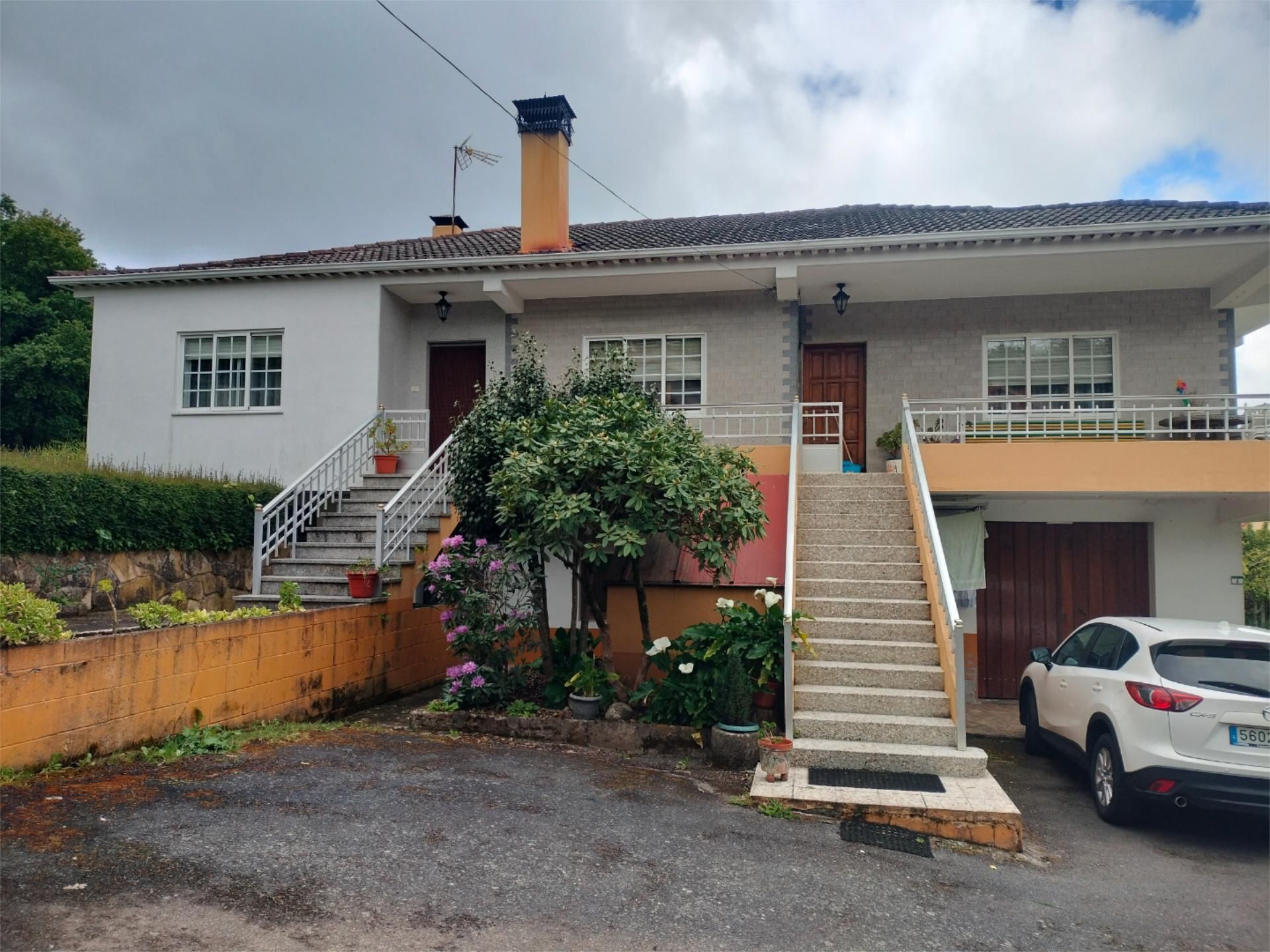 Vista exterior de Casa o chalet en venta en Lalín con Terraza y Balcón