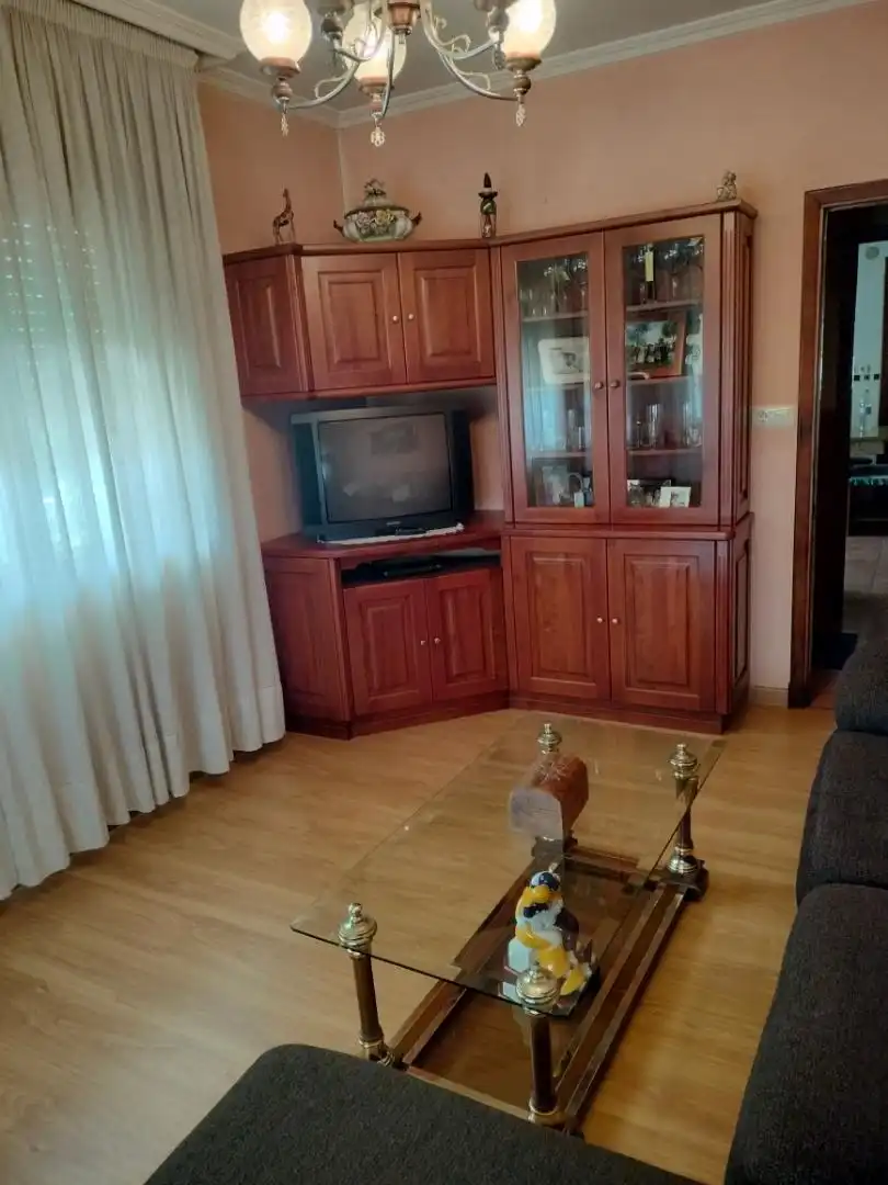 Casa o xalet en venda a Avenida Do Empalme, 60, Lalín Sala d'estar de Casa o xalet en venda en Lalín amb Terrassa i Balcó