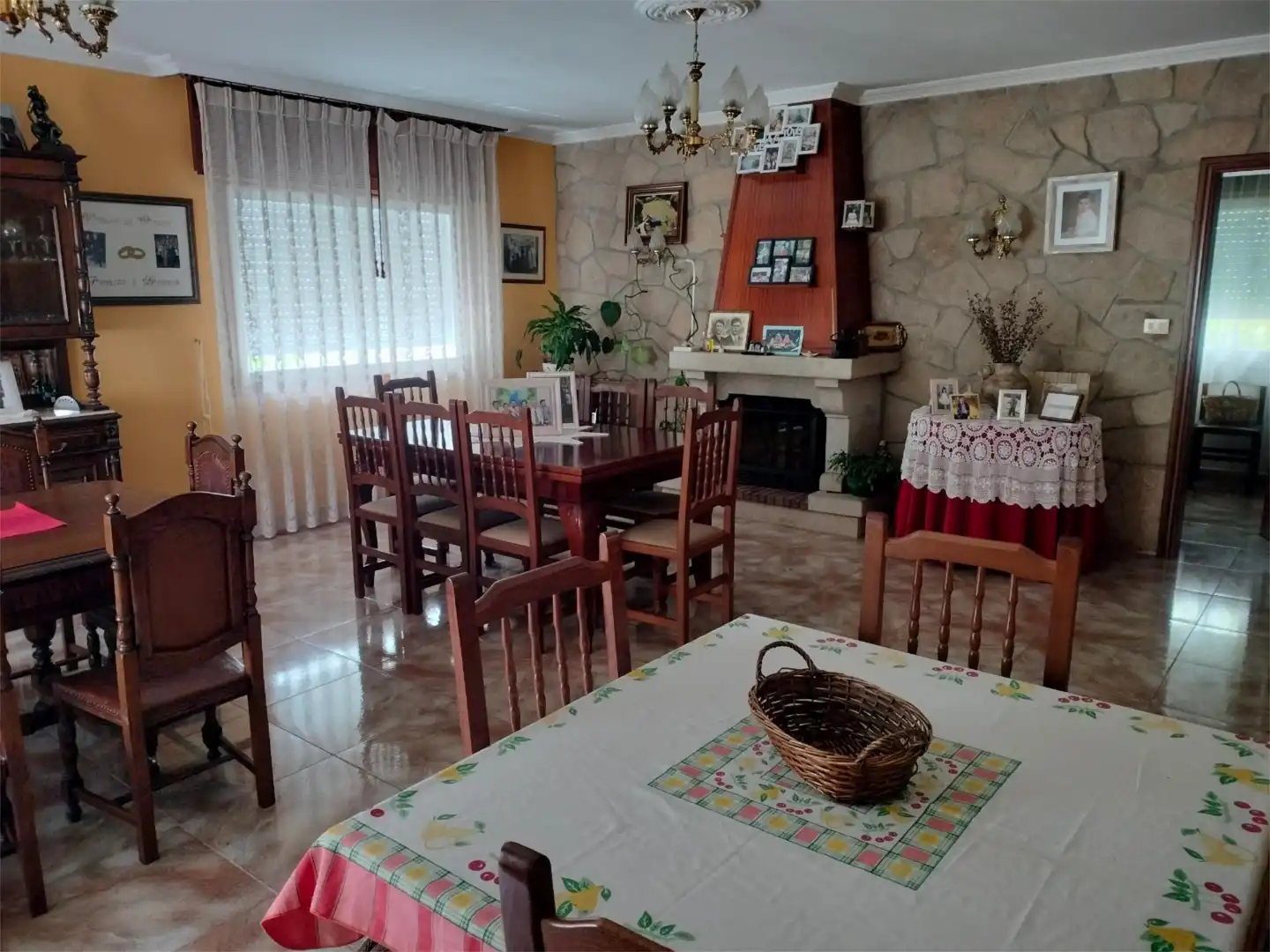 Casa o xalet en venda a Avenida Do Empalme, 60, Lalín Menjador de Casa o xalet en venda en Lalín amb Terrassa i Balcó