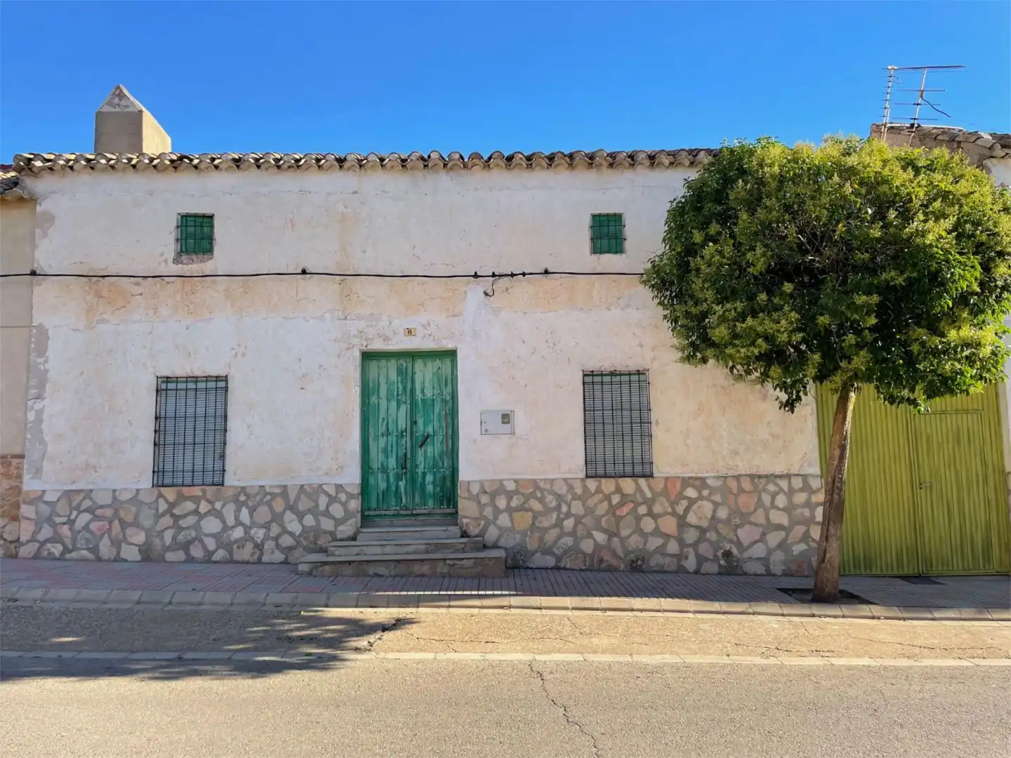 Ground floor for sale in Calle Hortelano, 10, Munera Exterior view of Ground floor for sale in Munera with Furnished
