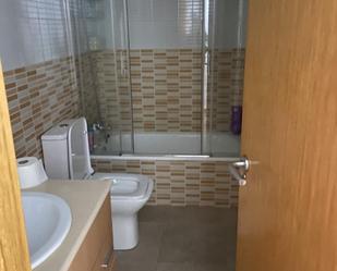 Bathroom of Flat to share in  Huelva Capital  with Air Conditioner, Heating and Furnished