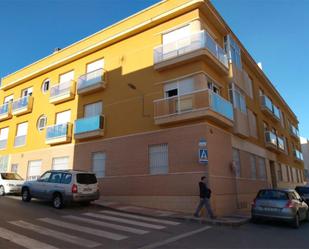 Vista exterior de Pis en venda en Roquetas de Mar amb Aire condicionat i Piscina