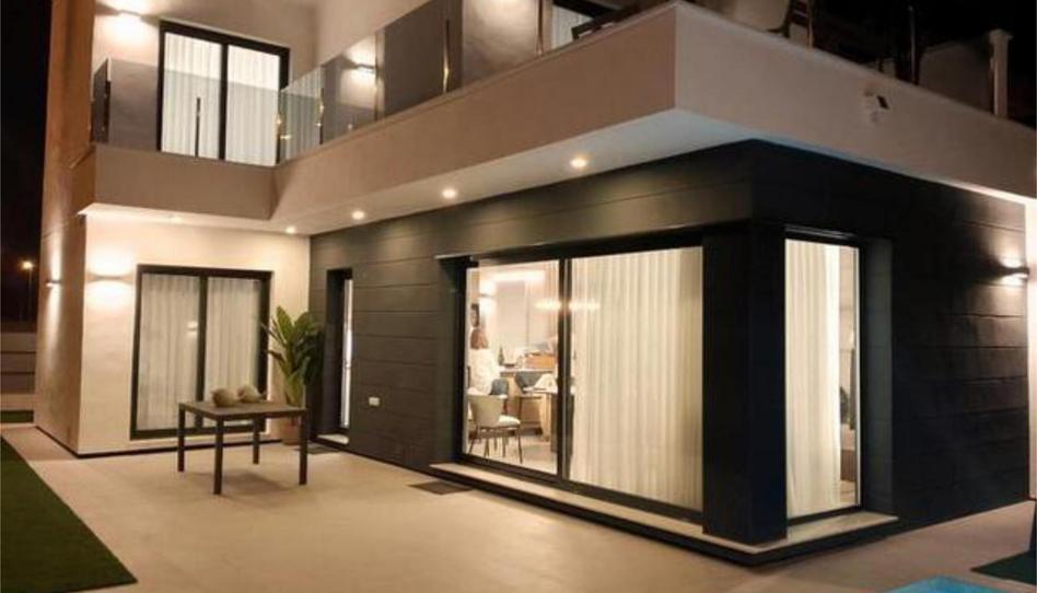 Casa adosada en venta en Roda, Murcia - imagen 1 Foto 1 de Casa adosada en venta en Roda, Murcia