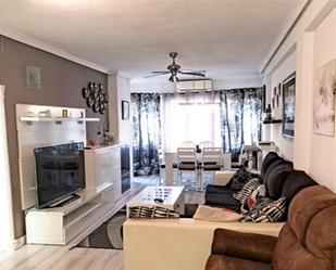 Living room of Flat for sale in  Madrid Capital  with Air Conditioner, Terrace and Swimming Pool