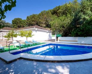 Piscina de Finca rústica de lloguer en  Córdoba Capital amb Terrassa, Piscina i Moblat