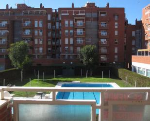 Swimming pool of Flat for sale in  Sevilla Capital