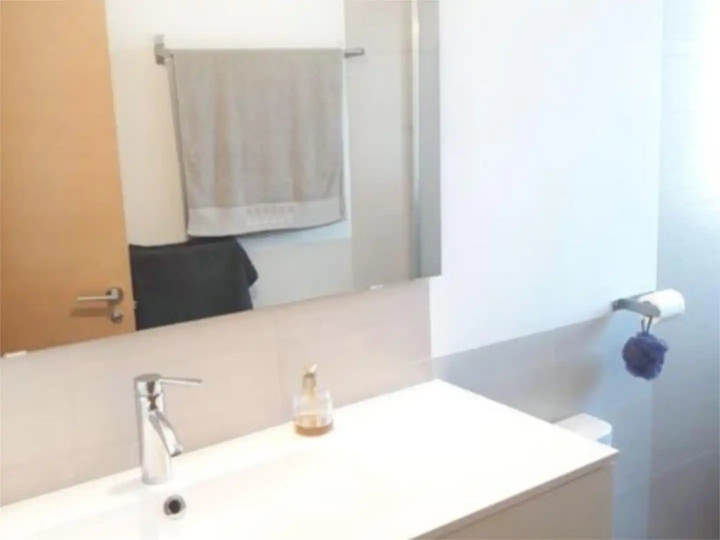 Detached homes for sale in Carrer Valentí Almirall, 5, Balaguer Bathroom of Detached homes for sale in Balaguer with Terrace and Balcony