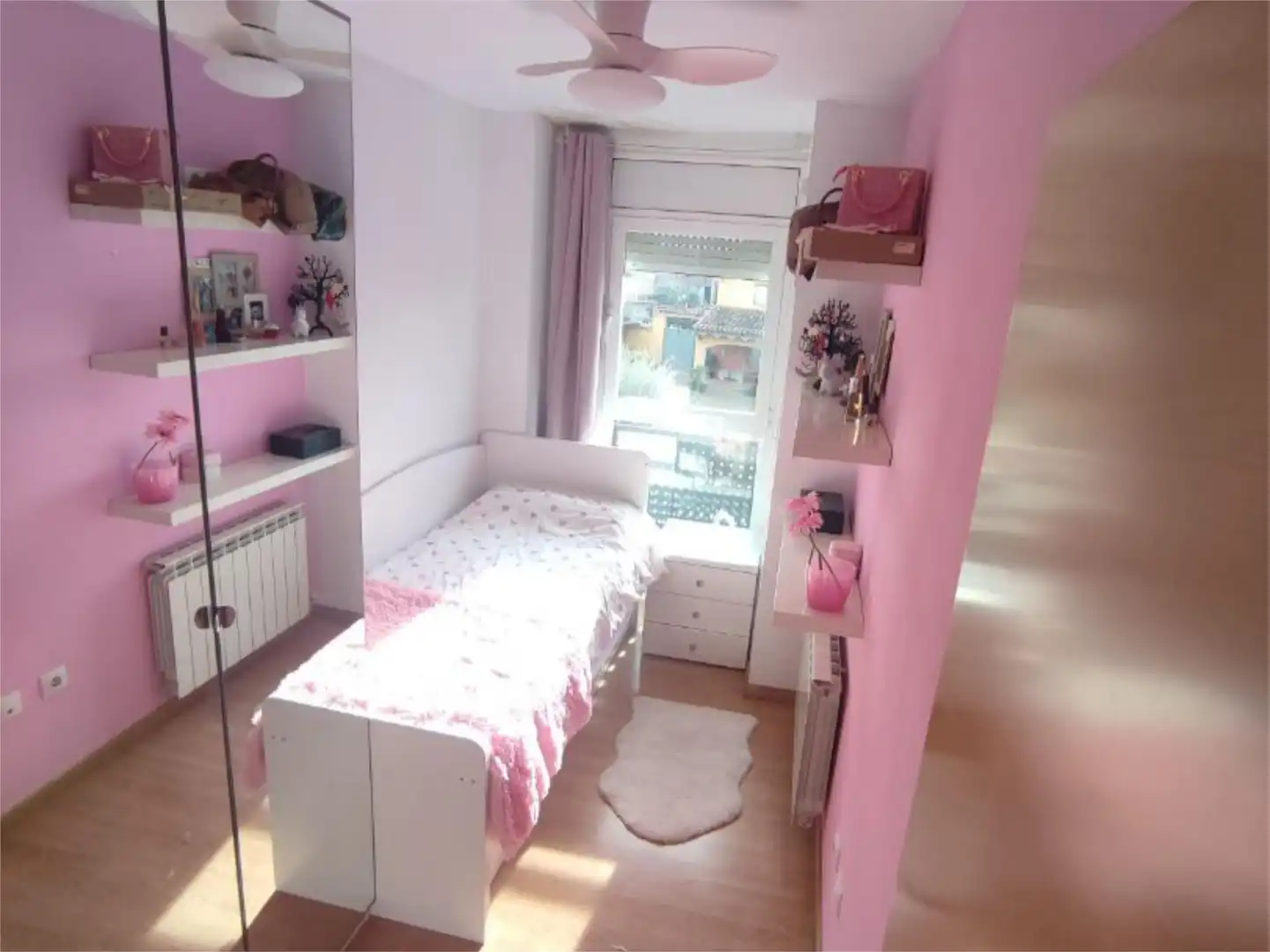 Detached homes for sale in Carrer Valentí Almirall, 5, Balaguer Bedroom of Detached homes for sale in Balaguer with Terrace and Balcony
