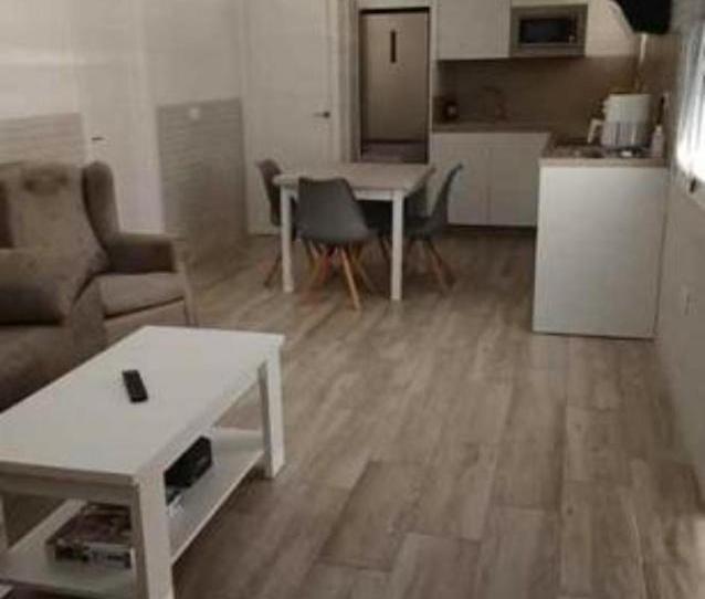 Planta baja to rent in Cortijo, 3d, El Higuerón, Córdoba - image 1 Photo 1 of Planta baja to rent in Cortijo, 3d, El Higuerón, Córdoba