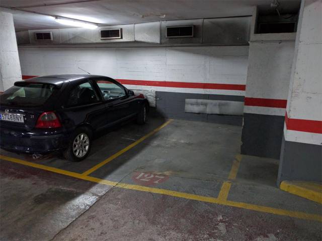 Garaje en Alquiler en Avinguda Meridiana, 170 en El Clot