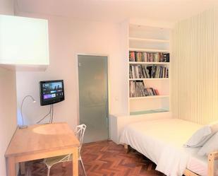 Bedroom of Flat to rent in  Madrid Capital