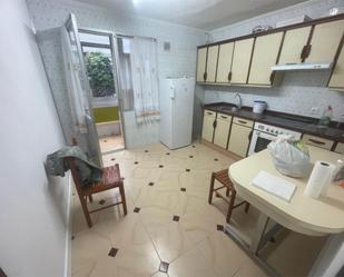 Kitchen of Flat to rent in Avilés  with Oven and Washing machine