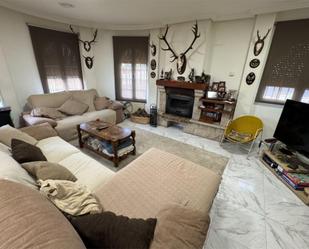 Living room of House or chalet for sale in Bargas  with Air Conditioner, Heating and Terrace