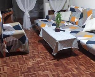 Sala d'estar de Pis per a compartir en Alcorcón amb Calefacció, Parquet i Terrassa