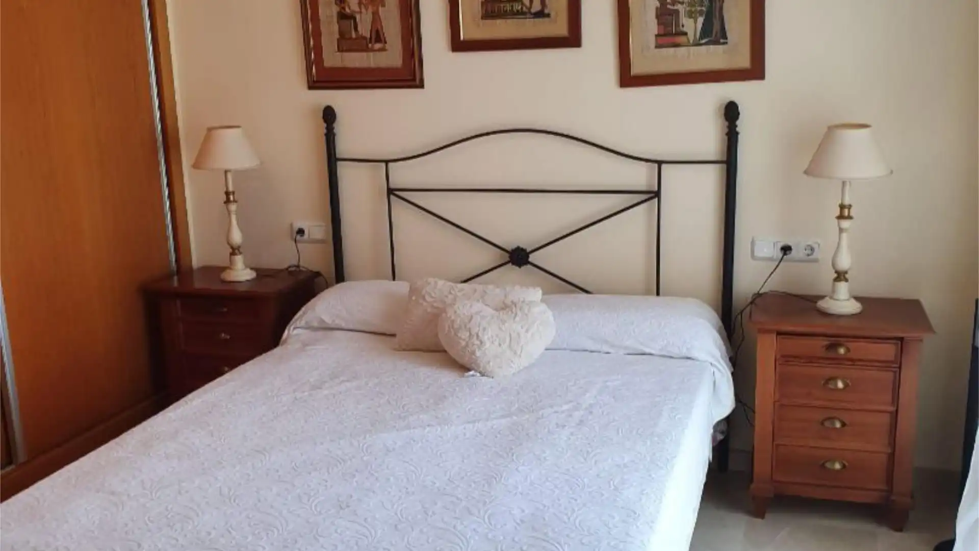 Bedroom of Flat for sale in Marbella  with Terrace, Furnished and Balcony