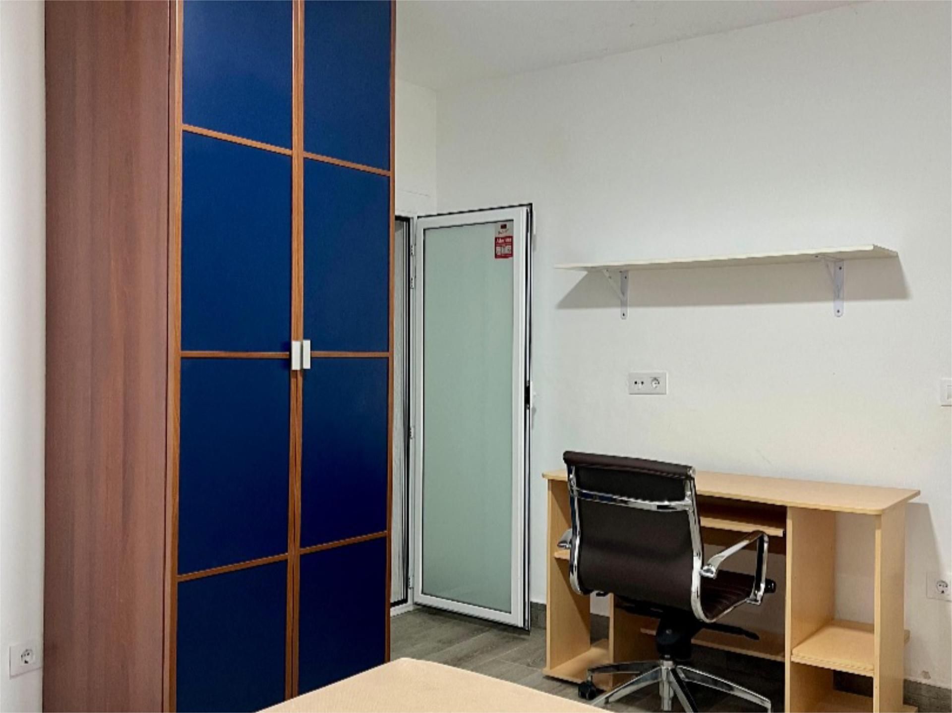 Planta baja to share in  Barcelona Capital