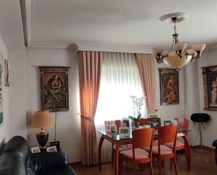 Living room of Flat for sale in Salamanca Capital  with Community parking