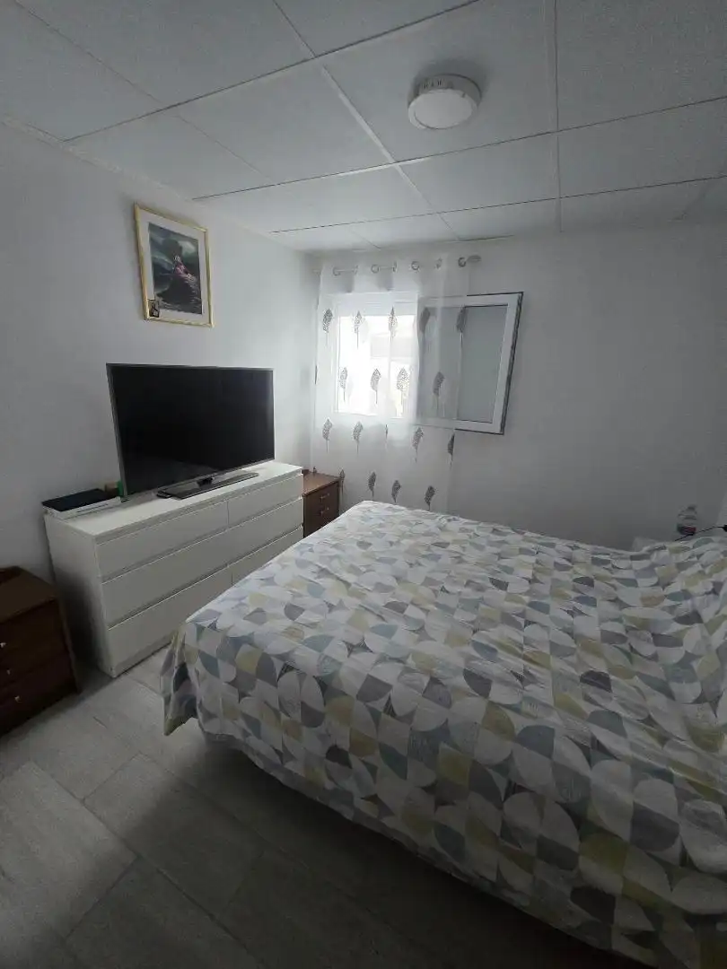 Dormitori de Casa adosada en venda en Munébrega amb Jardí privat
