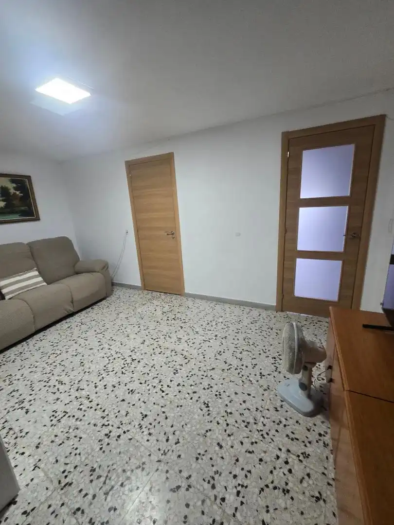 Casa adosada en venda en Munébrega amb Jardí privat