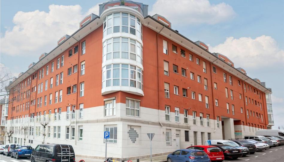 Flat for sale in Julian Gaiarre Hiribidea, 58, Txurdinaga, Bizkaia - image 1 Photo 1 of Flat for sale in Julian Gaiarre Hiribidea, 58, Txurdinaga, Bizkaia