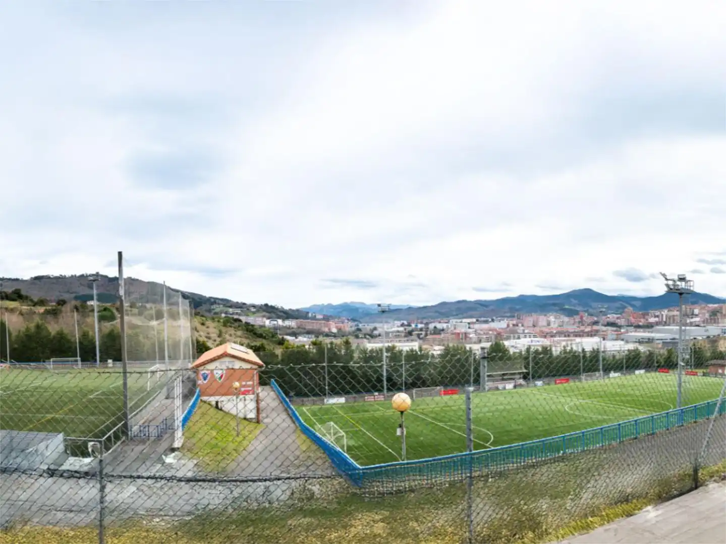 Piso en venta en Julian Gaiarre Hiribidea, 58, Txurdinaga Vista exterior de Piso en venta en Bilbao
