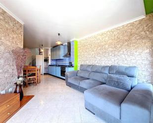 Living room of Attic for sale in Vilanova de Arousa  with Heating, Terrace and Furnished