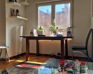 Living room of Flat to share in Gijón   with Heating, Parquet flooring and Terrace