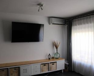 Living room of Single-family semi-detached for sale in Alzira  with Air Conditioner, Heating and Parquet flooring