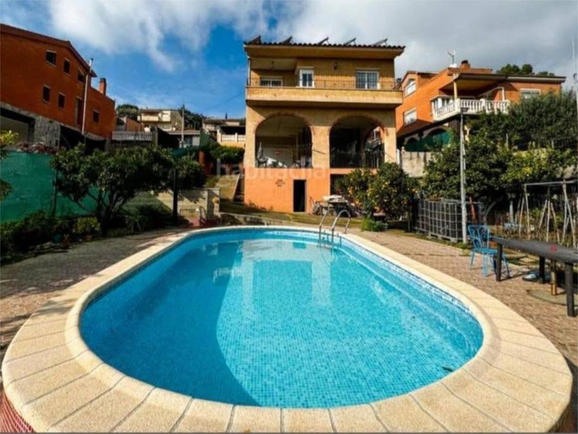 Piscina de Pis en venda en Sentmenat amb Aire condicionat, Calefacció i Jardí privat