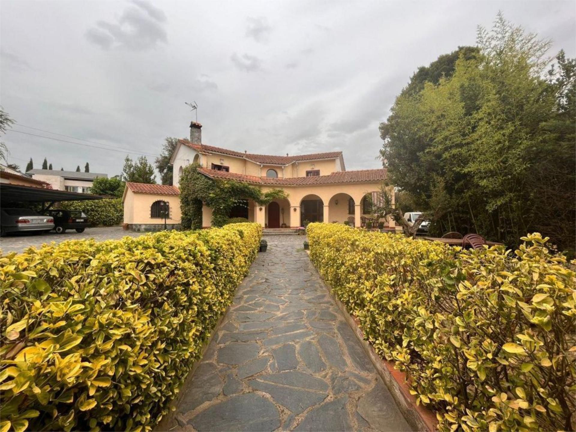 Exterior view of Flat for sale in Santa Eulàlia de Ronçana  with Heating, Private garden and Furnished