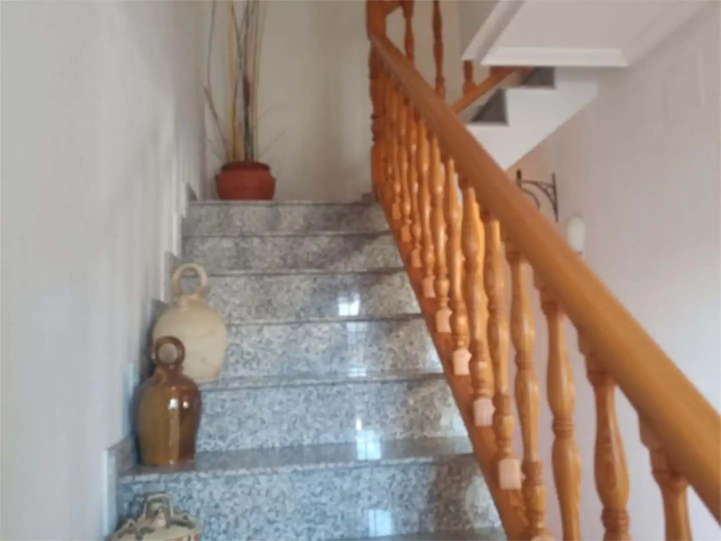 Casa adosada en venta en Calle Cuatro Pueblonu, 8, Pueblonuevo de Miramontes Casa adosada en venta en Pueblonuevo de Miramontes con Terraza, Trastero y Amueblado