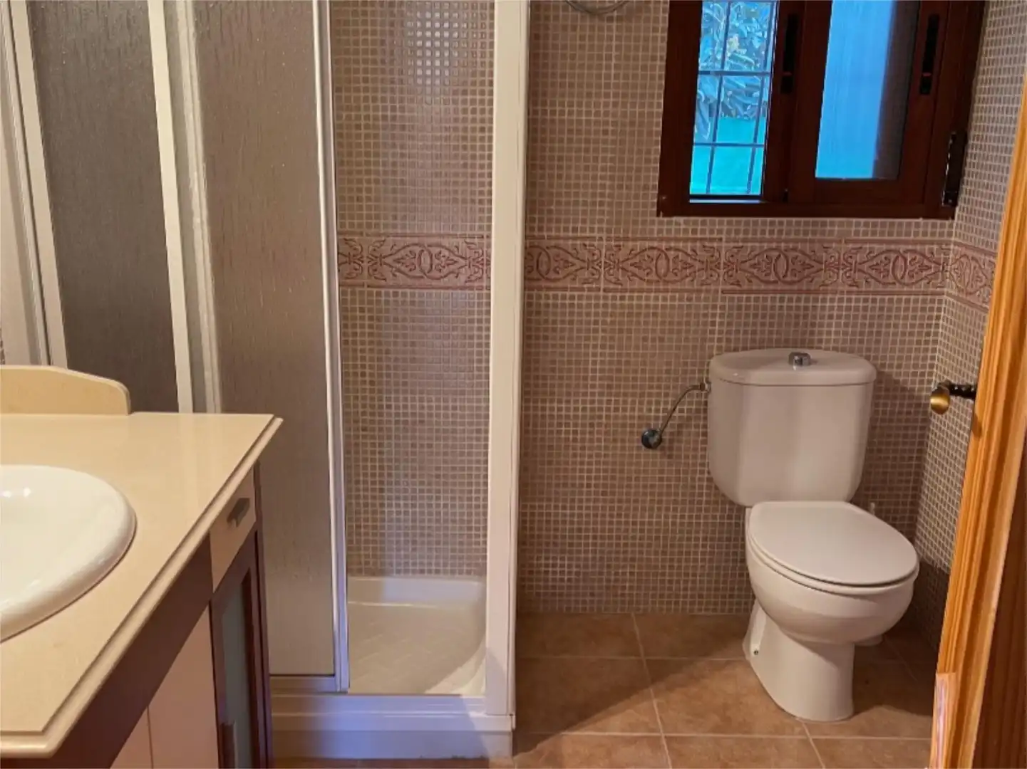 Bany de Casa o xalet en venda en Orihuela amb Aire condicionat, Jardí privat i Moblat